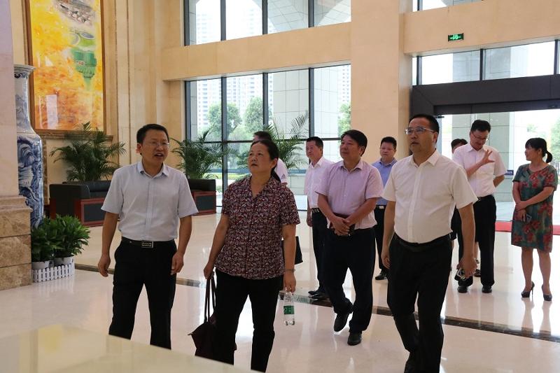 湖南省人大社會委、省總工會來公司調(diào)研