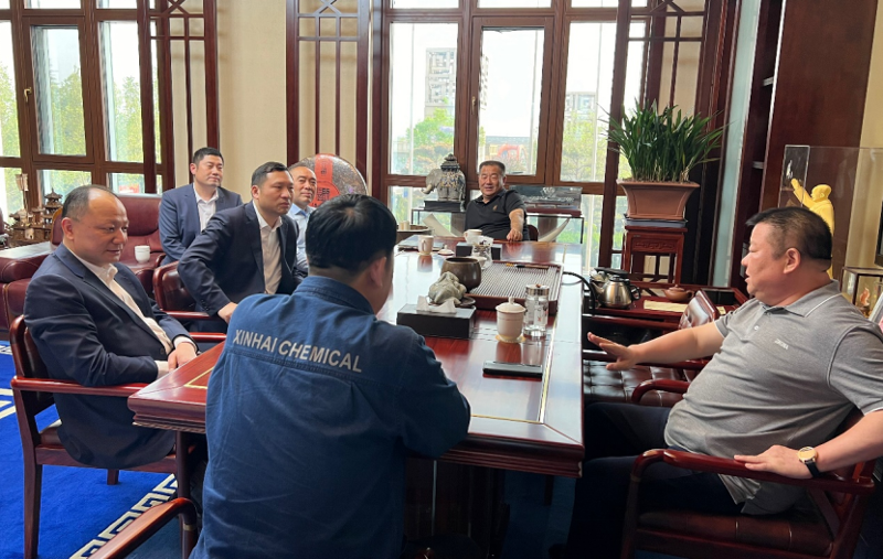 周鴻拜訪河北鑫?？毓杉瘓F有限公司董事長詹國海