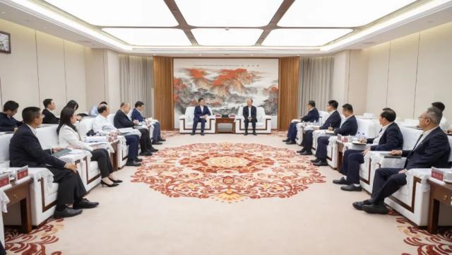 莫鼎革與廣州市委副書記、市長孫志洋舉行會談