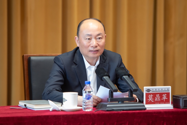 青春化學 實干爭先丨莫鼎革向全體團員青年致以節(jié)日問候