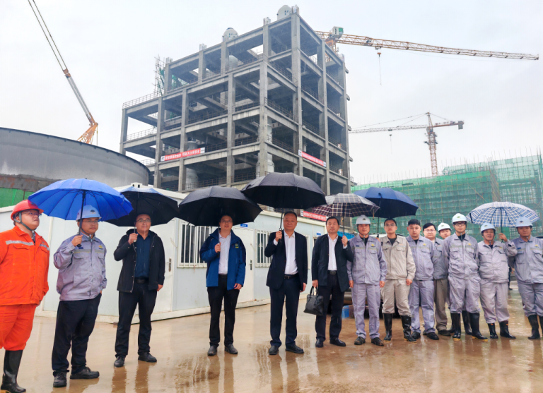 周鴻拜訪海偉石化公司董事長宋俊青